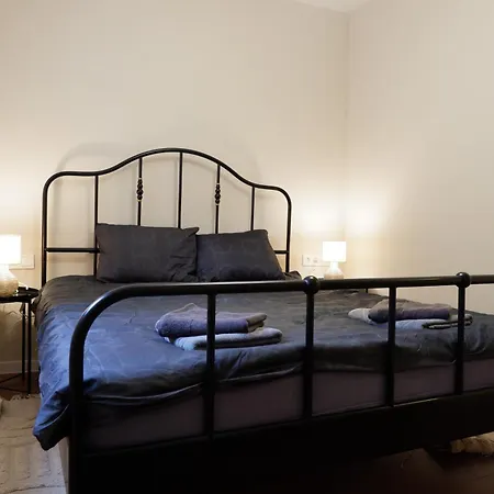 Апартамент Bright 1br Center - Cozy, Wi-fi, Ac, Tv