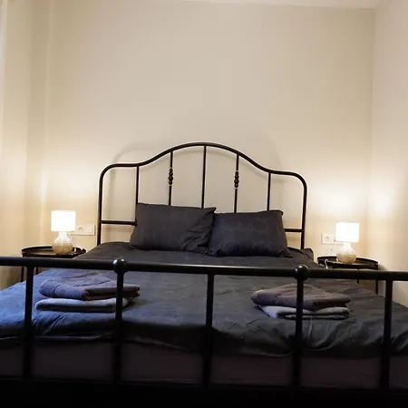 Appartement Bright 1br Center - Cozy, Wi-fi, Ac, Tv Sofia